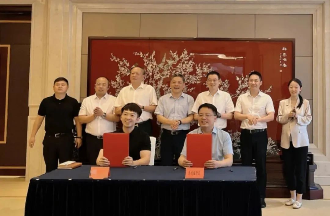 總投資50億元！由集團(tuán)精準(zhǔn)推介的駿馳通高端柔性新材料項(xiàng)目在江蘇揚(yáng)州開(kāi)工建設(shè)！